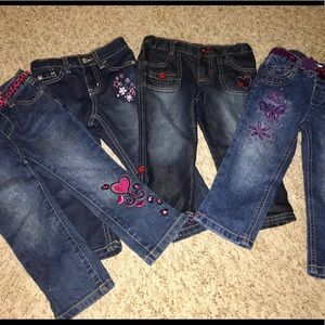4 pair of toddler jeans